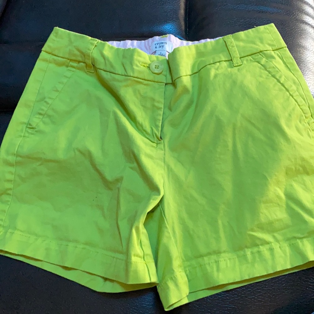 Crown and Ivey size 6 shorts